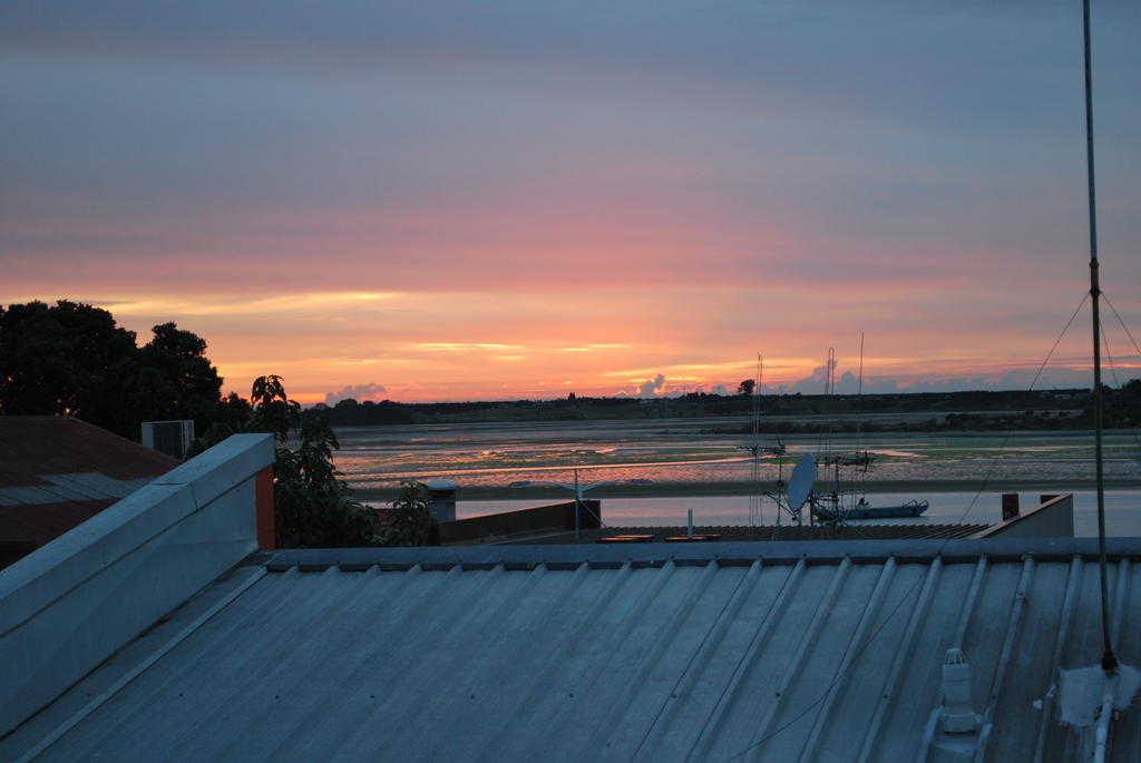 Loft 109 Backpackers Hostel Tauranga Exterior photo